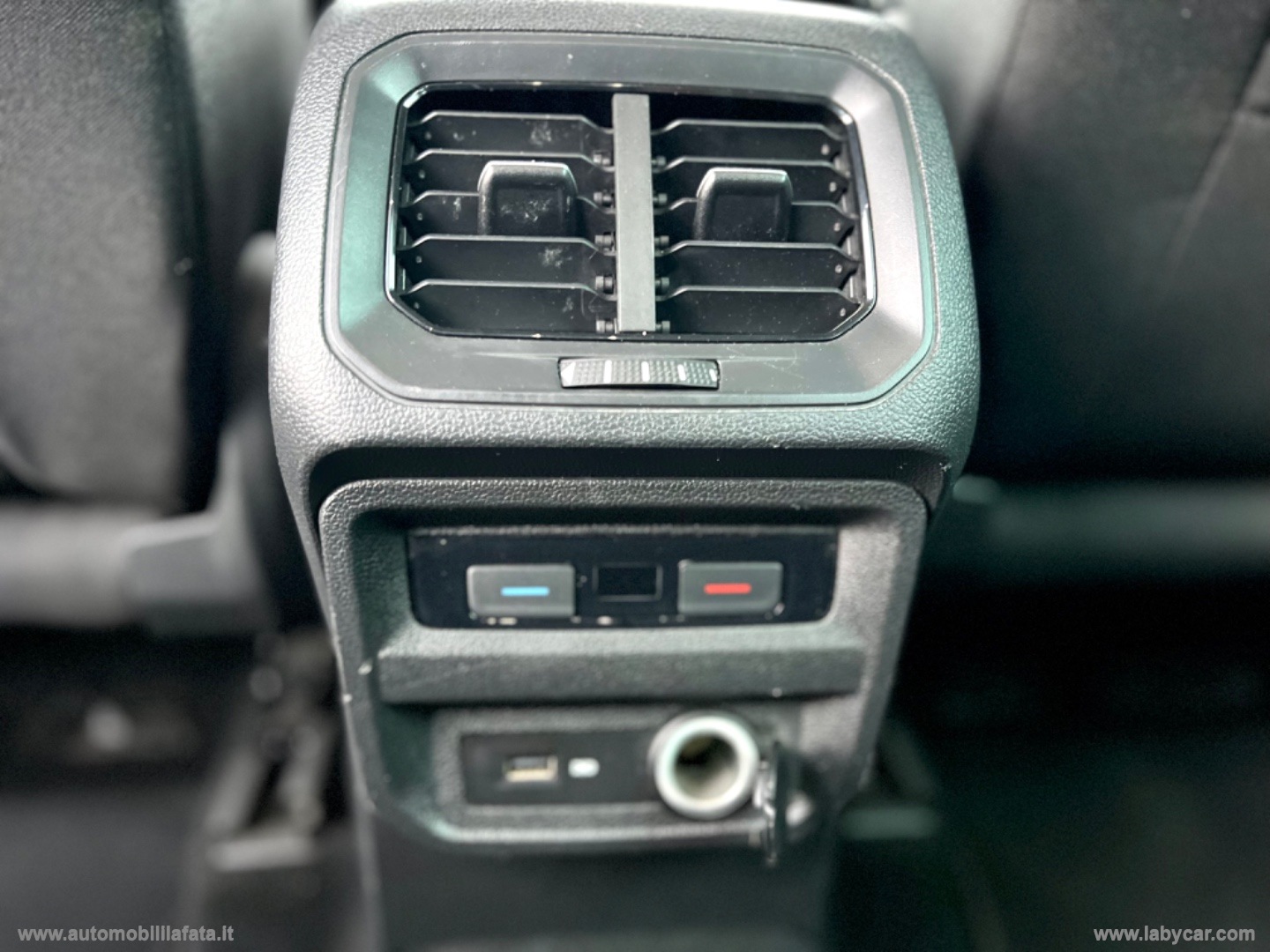 Tiguan 2.0 TDI DSG Advanced BMT 10/2020 66200 KM - immagine 23