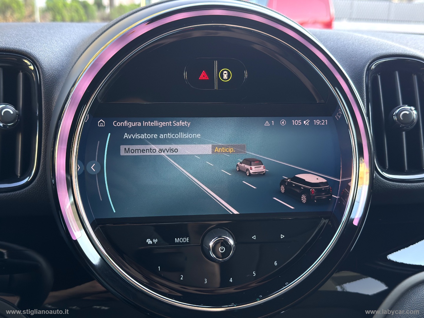 Mini Cooper D Essential Countryman - immagine 24