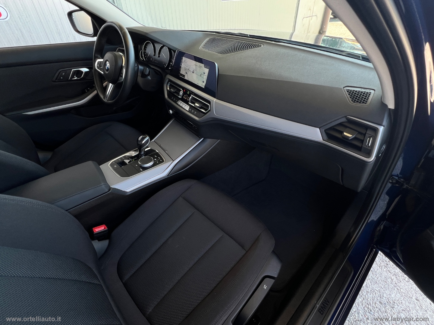 318d Touring Business Advantage aut. - immagine 24