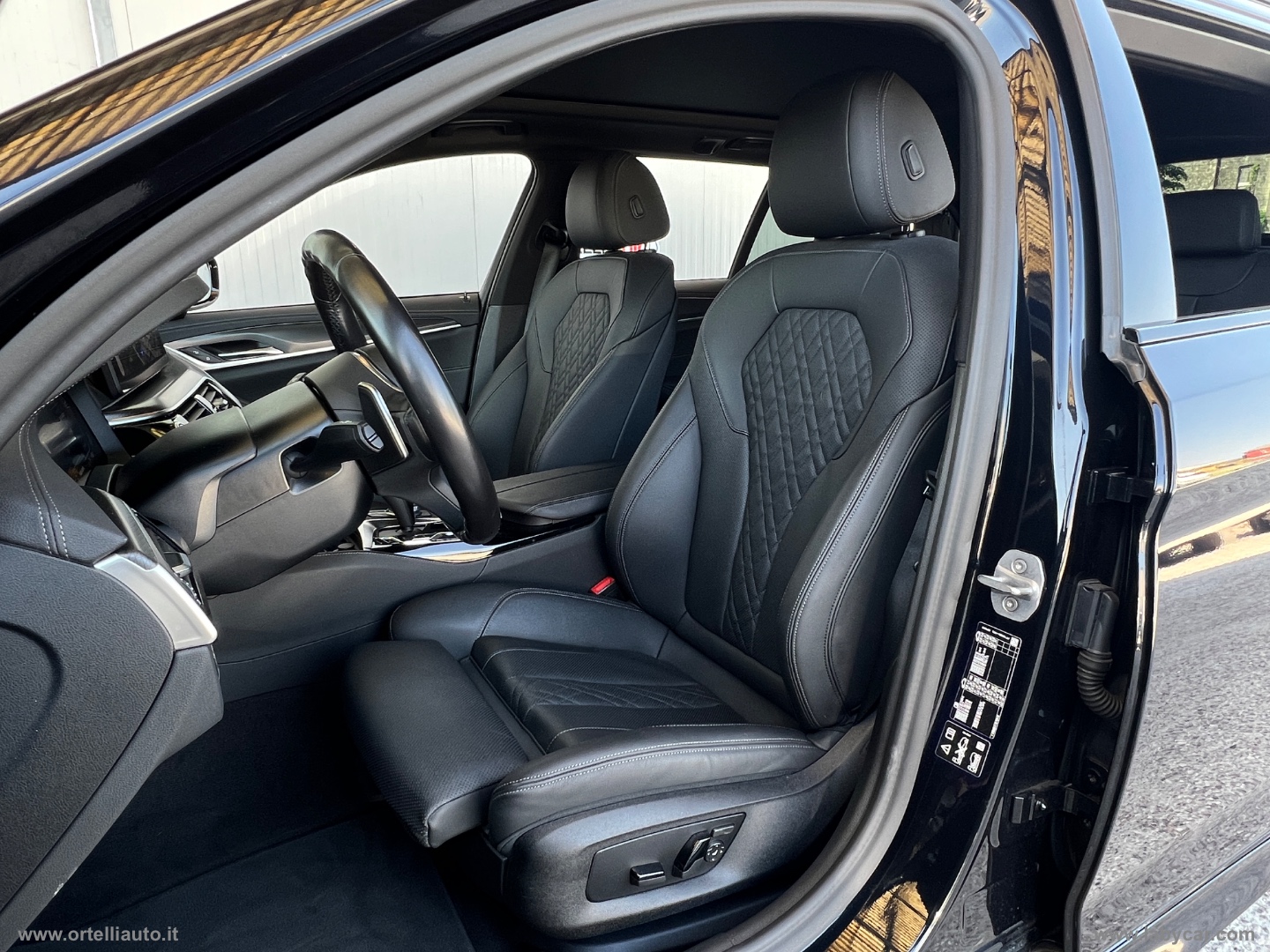 530d 48V xDrive Touring Msport M SHADOW LINE+TETTO APR. - immagine 24