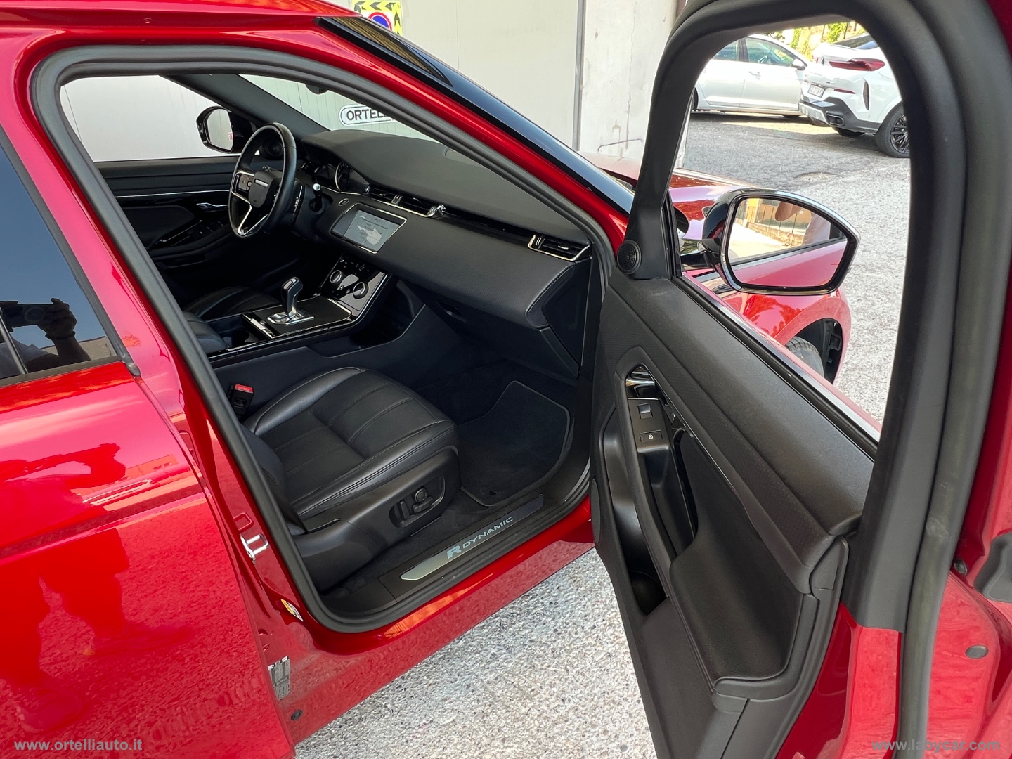 RR Evoque 2.0D I4 163 CV AWD Auto R-D. S - immagine 24