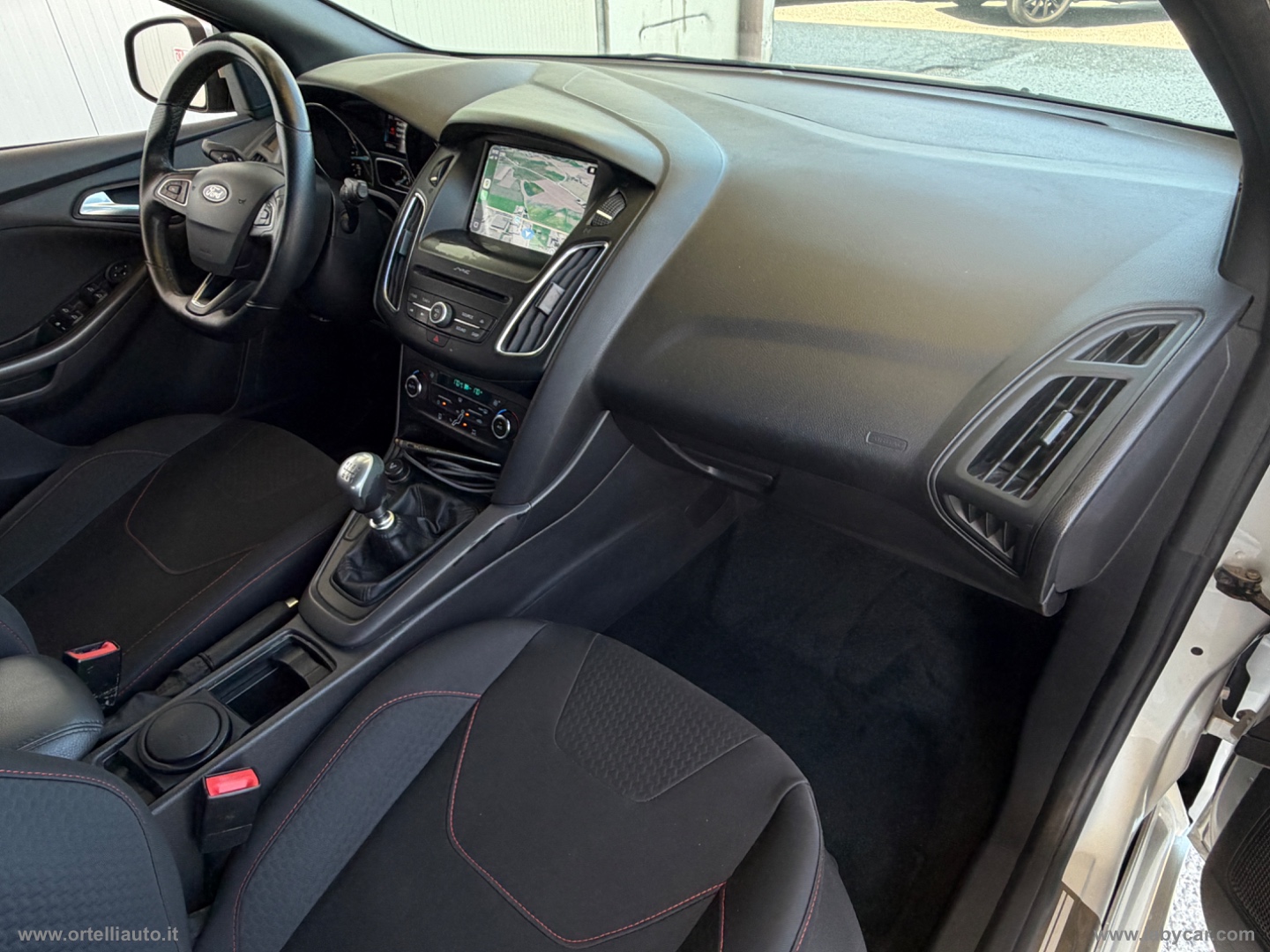 Focus 1.5 EcoBlue 120CV 5p. ST Line - immagine 24