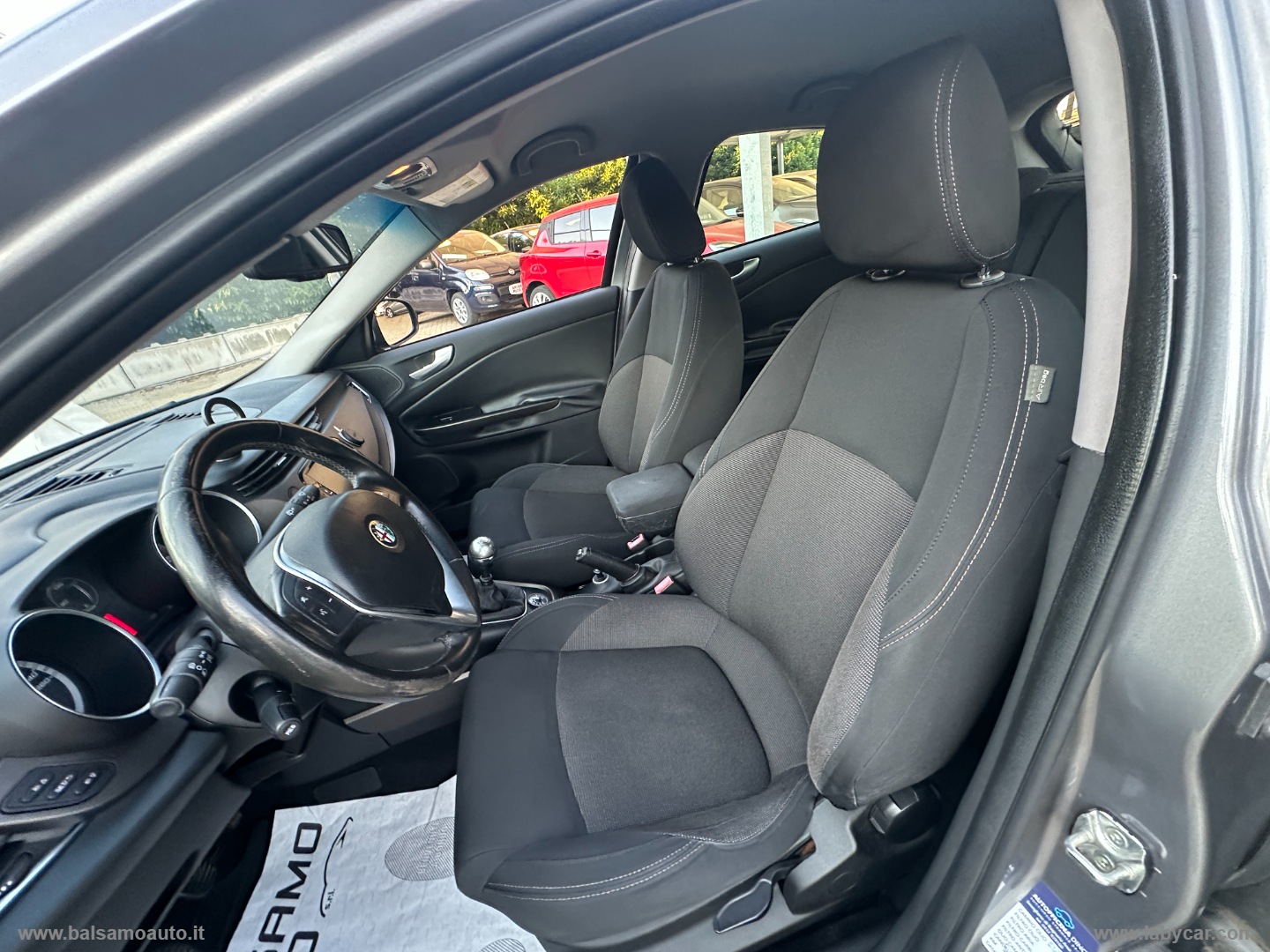 Giulietta 1.6 JTDm-2 105 CV Distinctive - immagine 24