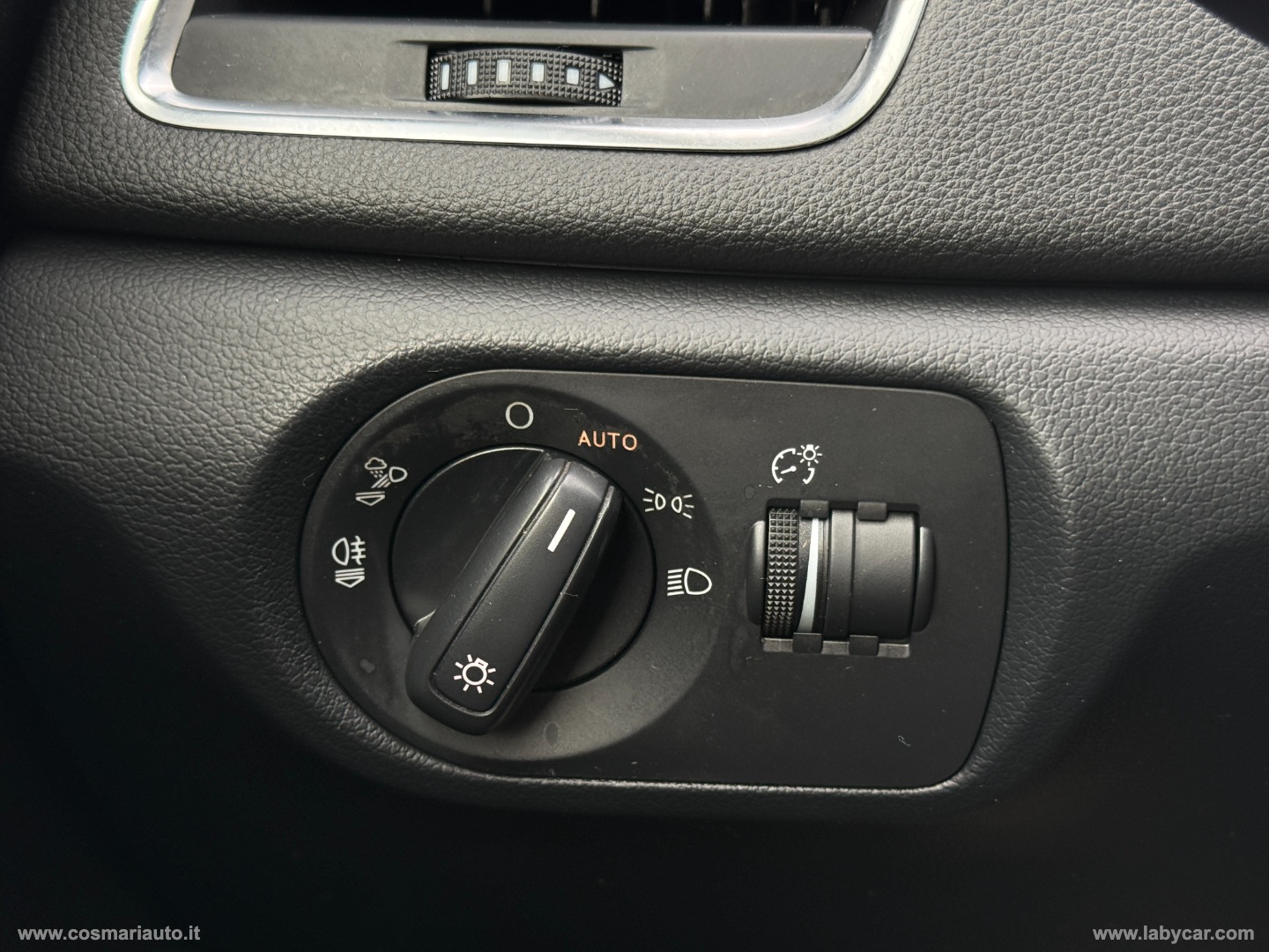 Q3 2.0 TDI 120CV Business - immagine 24