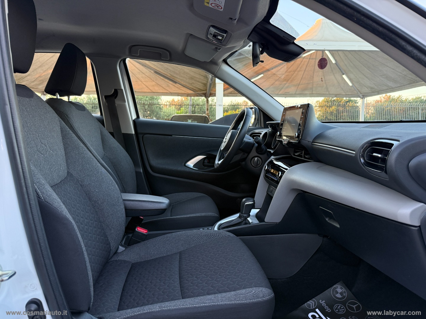 Yaris Cross 1.5 Hybrid 5p. E-CVT Active - immagine 24
