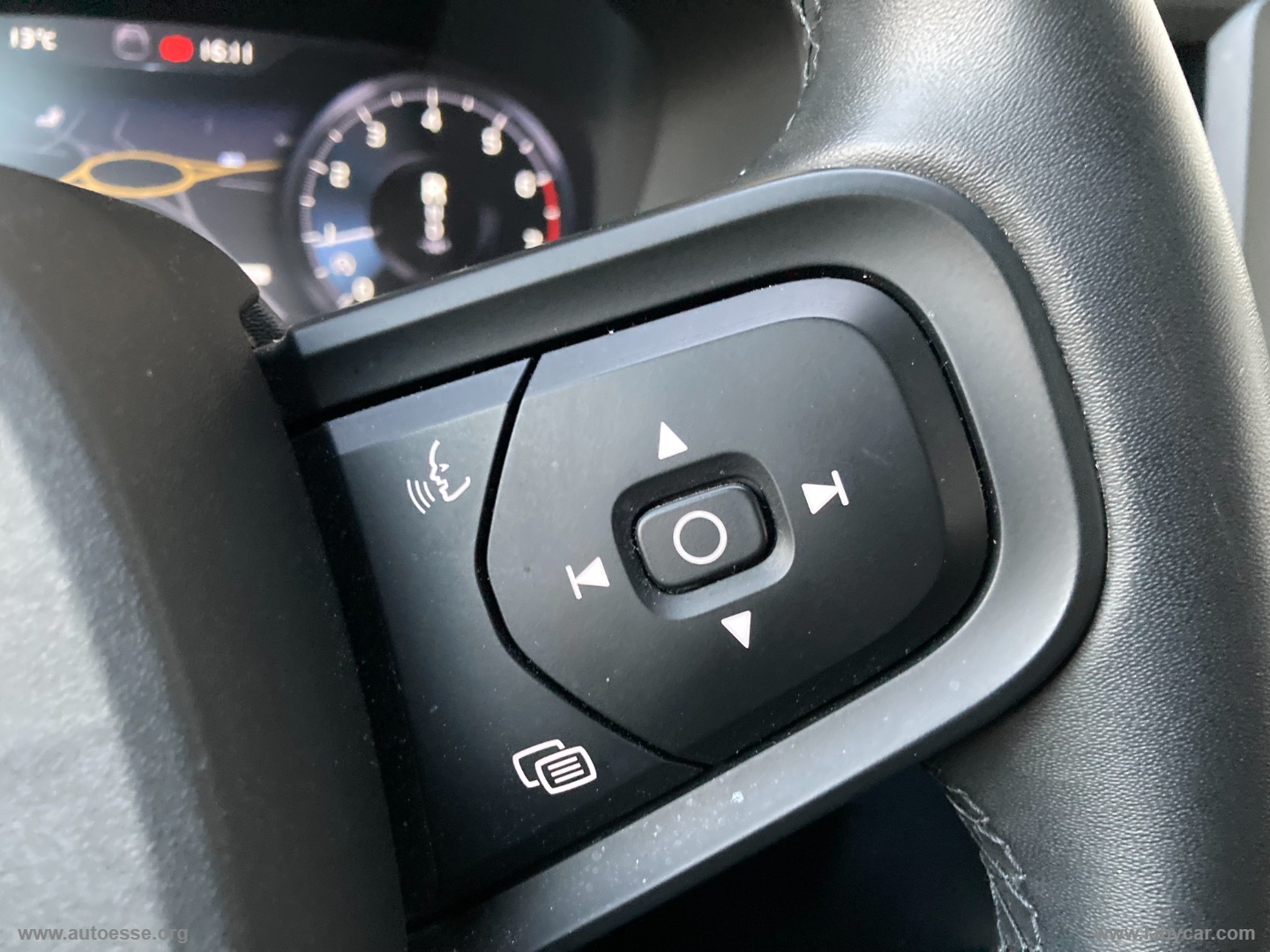 XC40 T2 automatico Essential - immagine 24