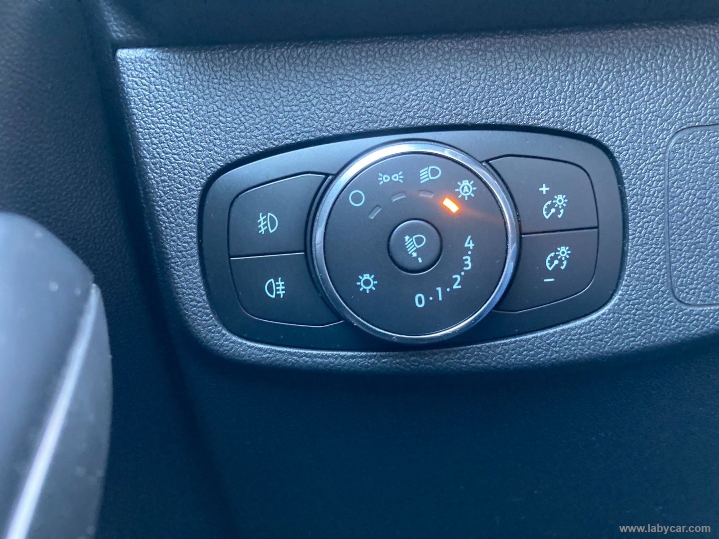 Focus 1.0 EcoBoost 125 5p. ST-LINE - immagine 24