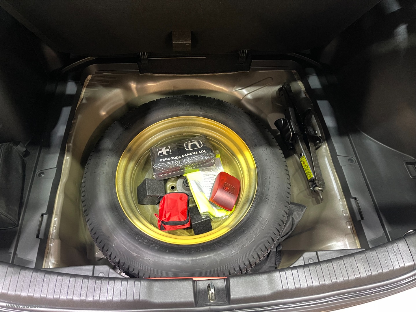 CR-V 1.6 i-DTEC Lifestyle Navi 4WD *ALCANTARA/PELLE*TELECAMERA*SENSORI* - immagine 24