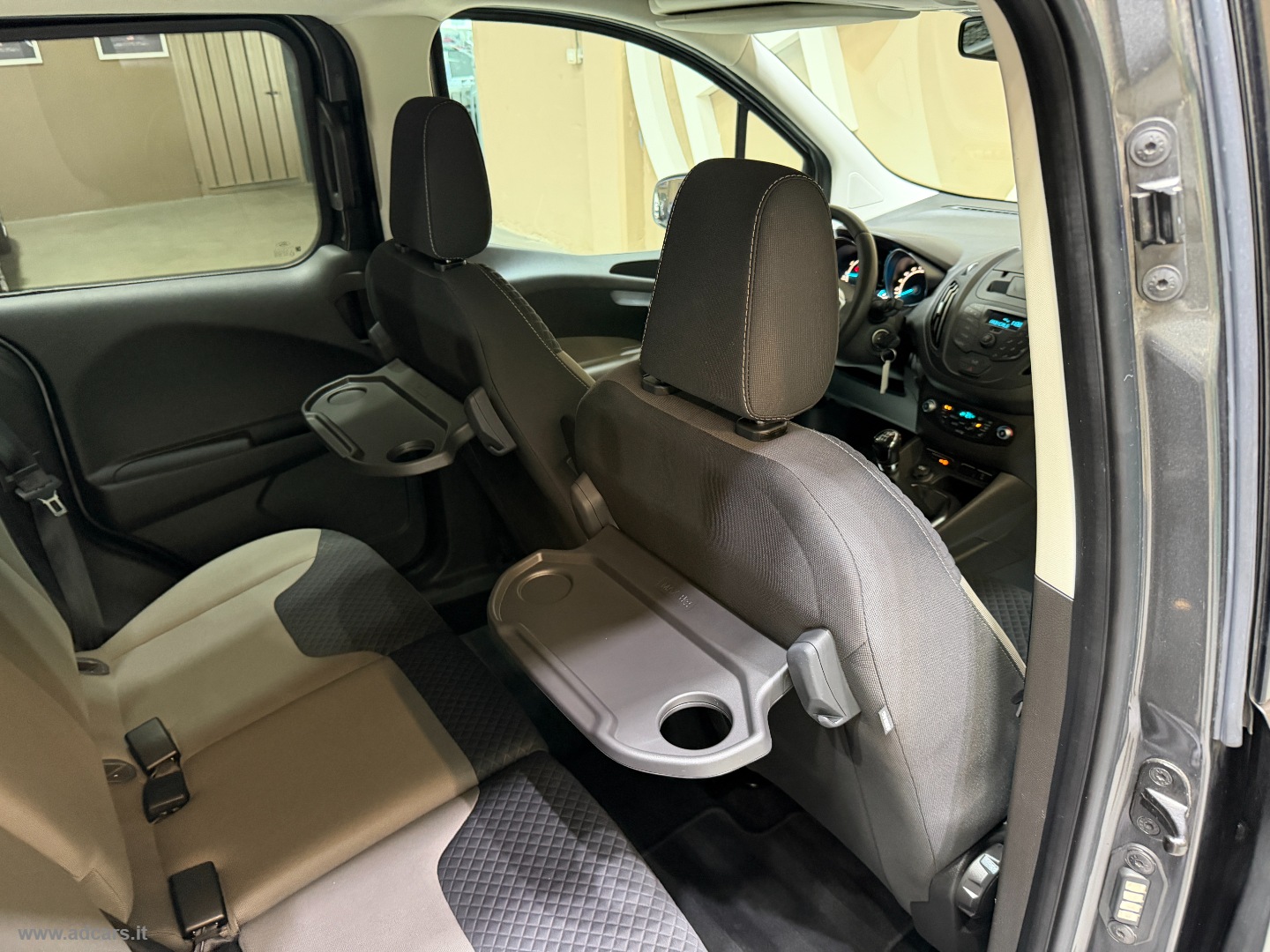 Tourneo Connect 1.0 EcoBoost Plus *5 POSTI*DOPPIA PORTA*VETRI SCURI* - immagine 24