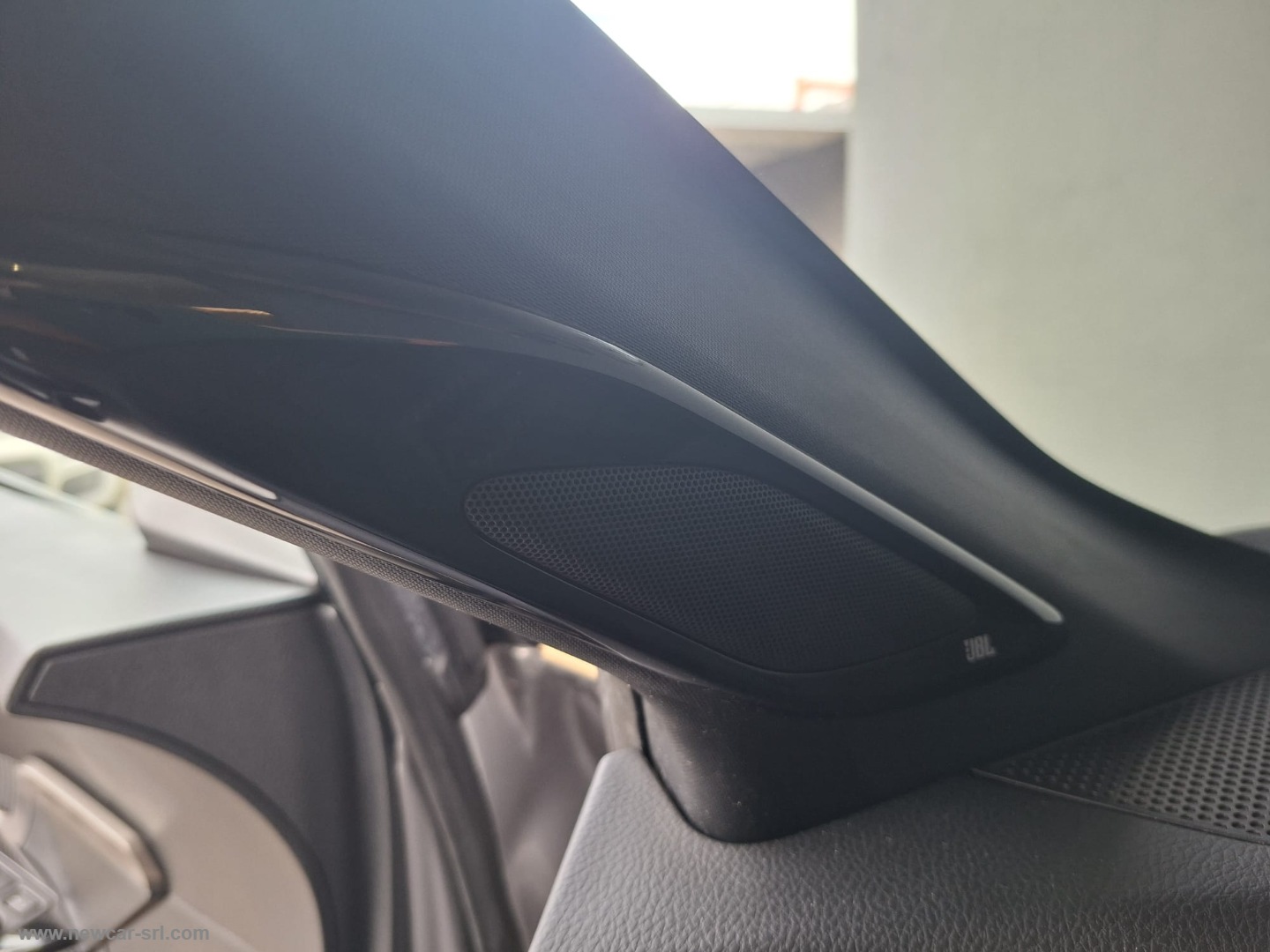 C-HR 1.8 Hybrid E-CVT Active - immagine 24
