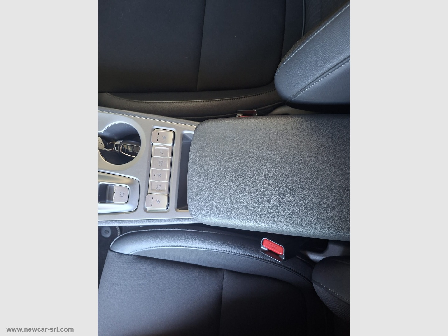 Kona EV 64 kWh XClass - immagine 24