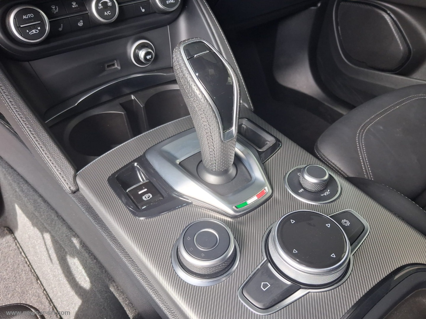 Stelvio 2.2 T.diesel 210CV AT8 Q4 Veloce - immagine 24