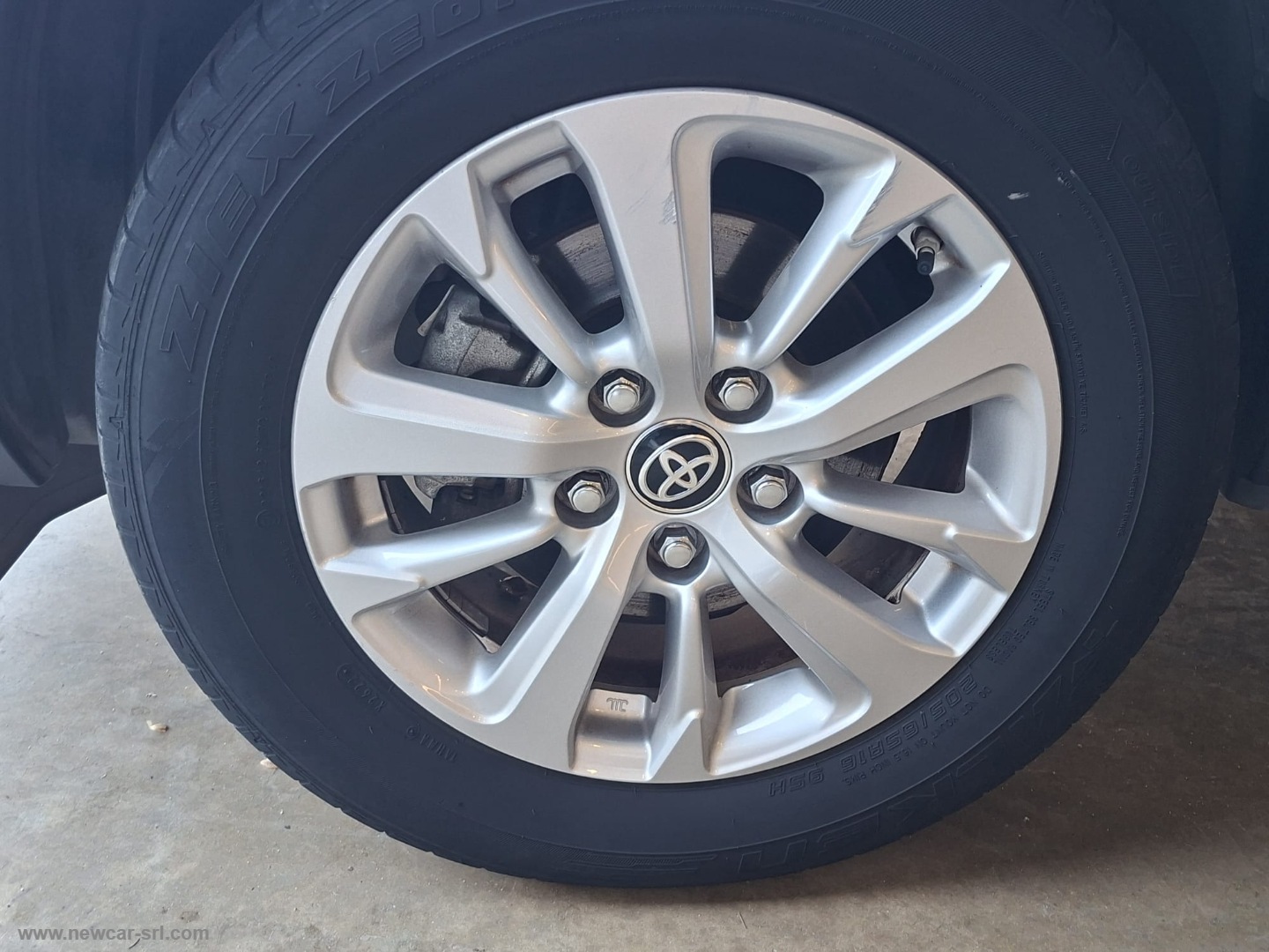 Yaris Cross 1.5 Hybrid 5p. E-CVT Busin. - immagine 24