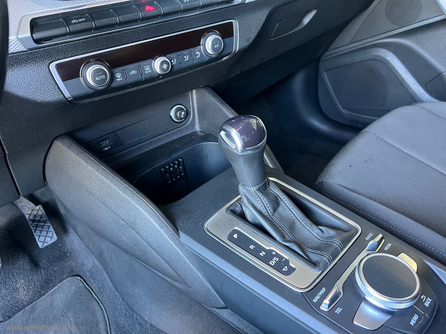 Q2 30 TDI S tronic - immagine 24