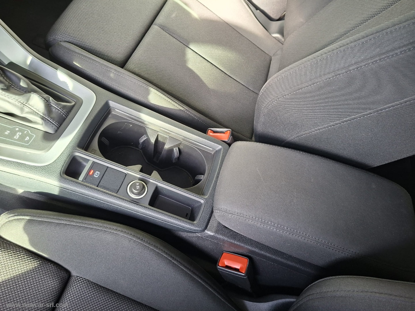 Q3 SPB 35 TDI S tronic Business Plus - immagine 24