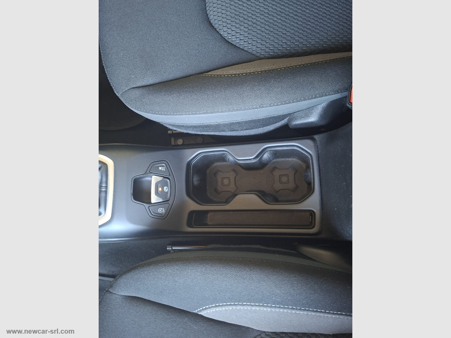 Renegade 1.6 Mjt 130CV Longitude - immagine 24