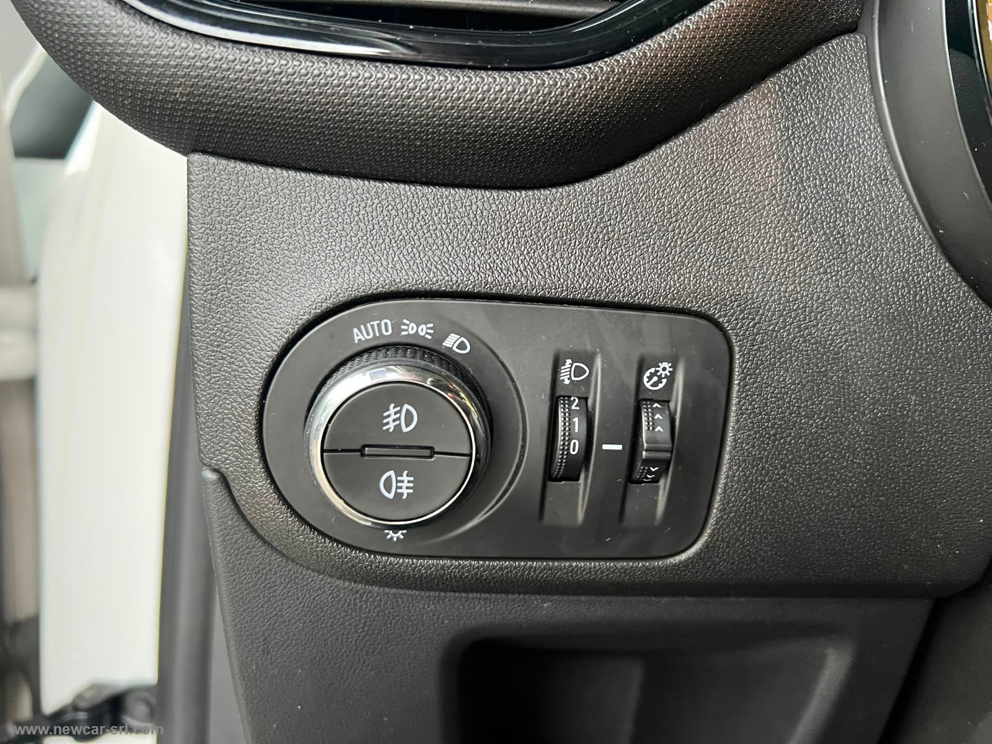 Crossland X 1.5 ECOTEC D 102CV Des.Line - immagine 24