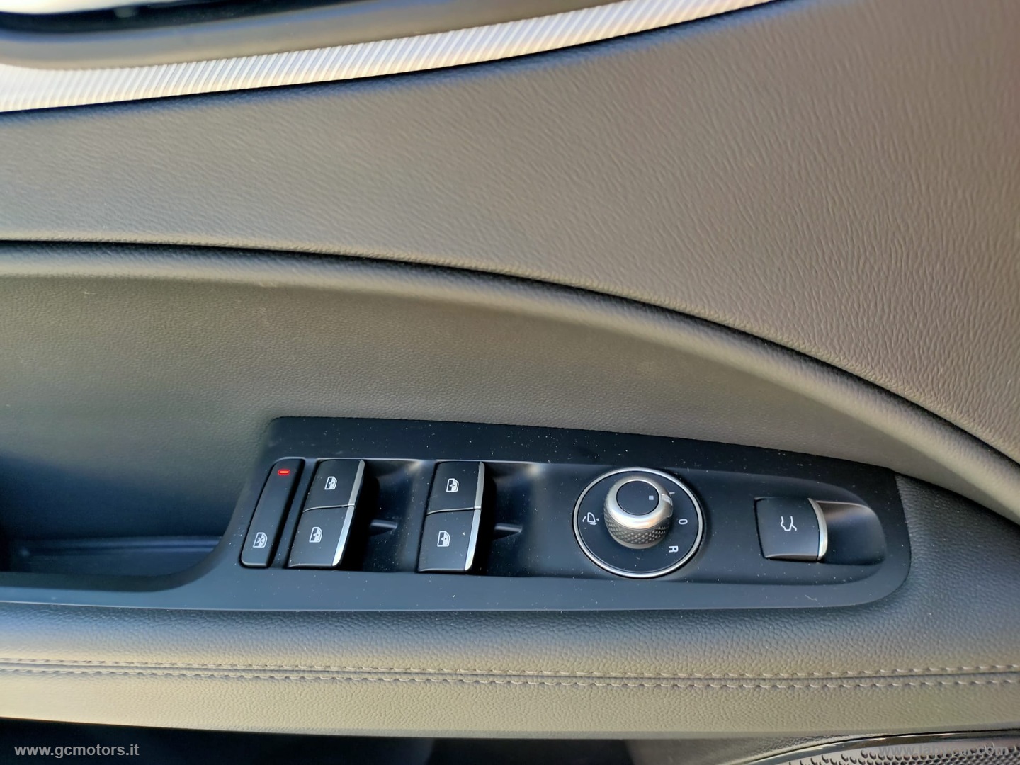 Alfa Romeo Stelvio Stelvio 2.2 T.d. 160CV AT8 RWD Sprint - Immagine 24