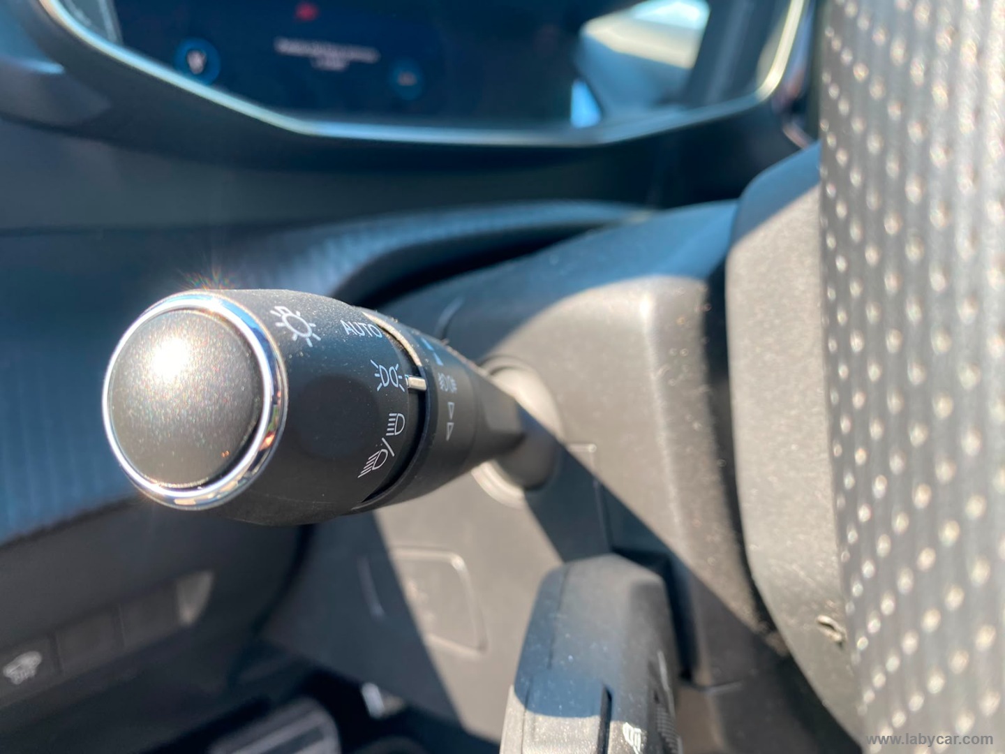 Peugeot 2008 E-2008 ELECTRIC 136 CV GT - Immagine 24