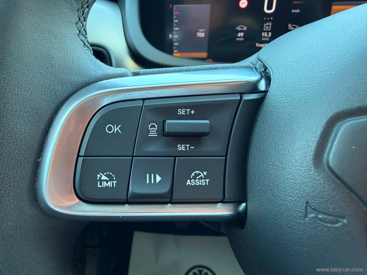 Jeep Avenger 1.2 Turbo Summit - Immagine 24