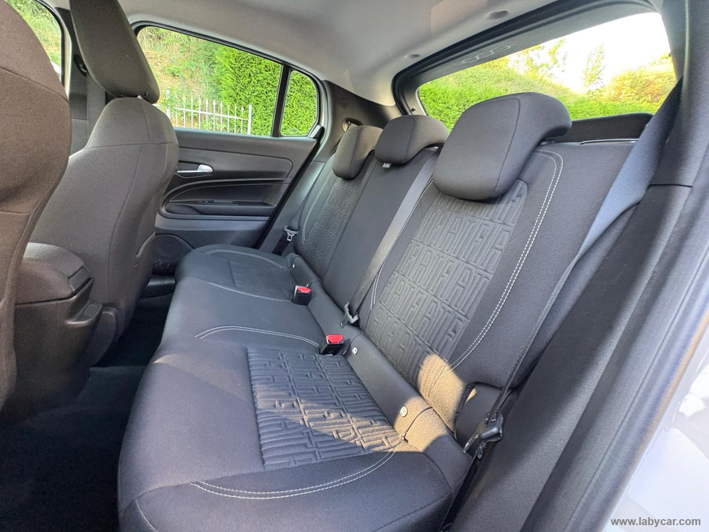 Fiat 600 Hybrid 145 CV DCT MHEV Icon - Immagine 24