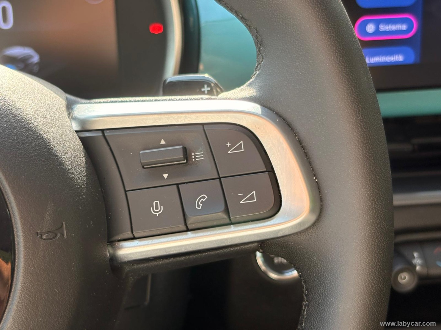 Fiat 600 Hybrid 145 CV DCT MHEV Icon - Immagine 24