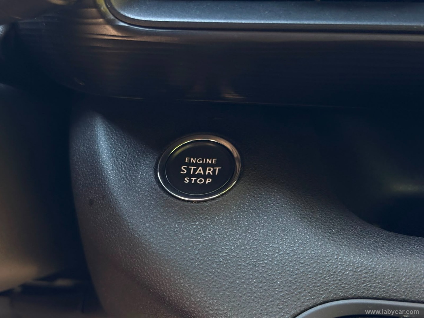 Jeep Avenger 1.2 Turbo Altitude - Immagine 24