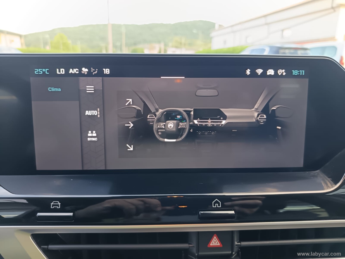 Citroën C4 Hybrid 145 e-DCS6 Plus - Immagine 24
