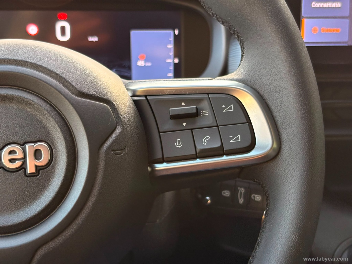 Jeep Avenger 1.2 Turbo Altitude - Immagine 24