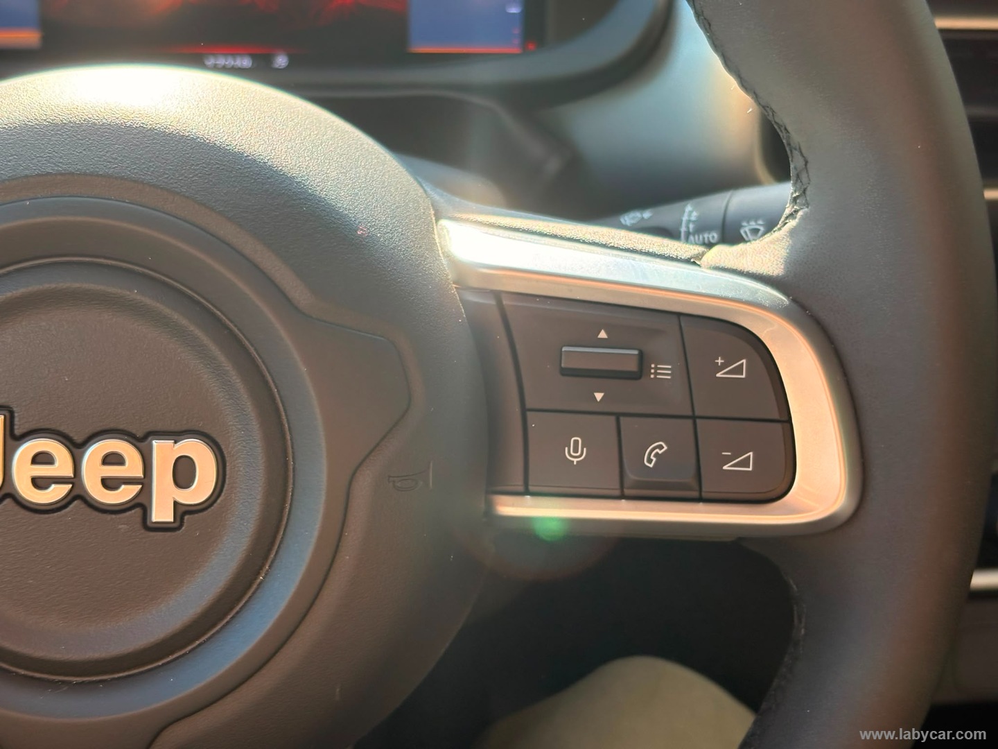 Jeep Avenger 1.2 Turbo Altitude - Immagine 24