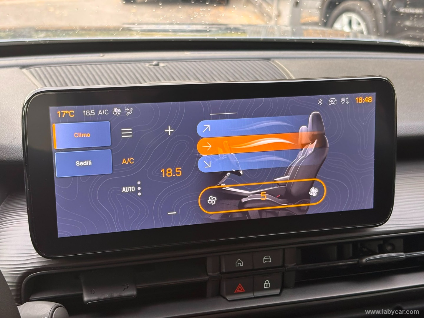Jeep Avenger 1.2 Turbo Altitude - Immagine 24