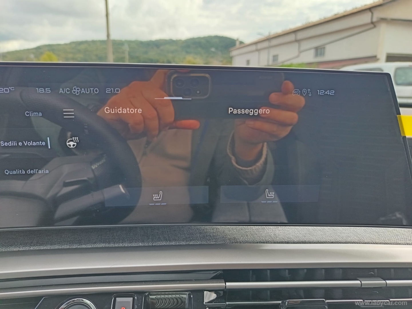Peugeot 3008 Hybrid 145 e-DCS6 GT - Immagine 24