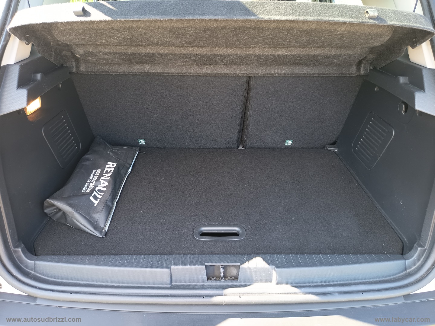 Captur 1.5 dCi 8V 90 CV S&S Live NAVI - immagine 24