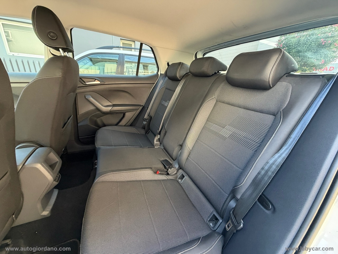 T-Cross 1.0 TSI 115 CV Style BMT - immagine 24