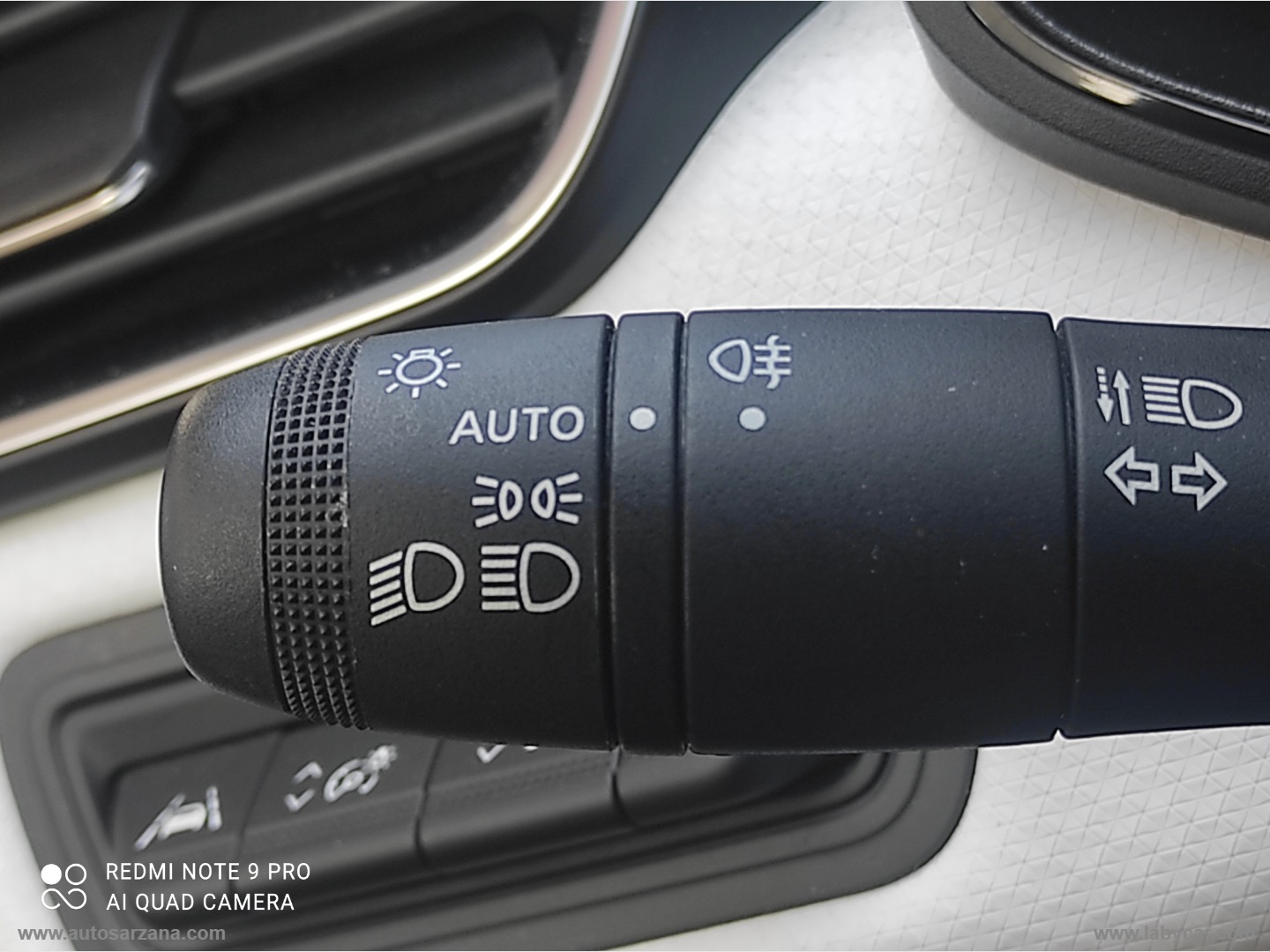 Clio TCe 100 CV GPL Techno GPL - POCHISSIMI KM - immagine 24