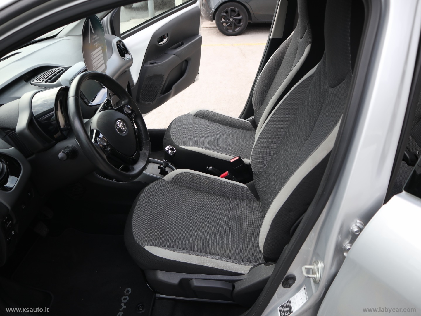 Aygo Con. 1.0 VVT-i 72CV 5p.x-music MMT - immagine 24