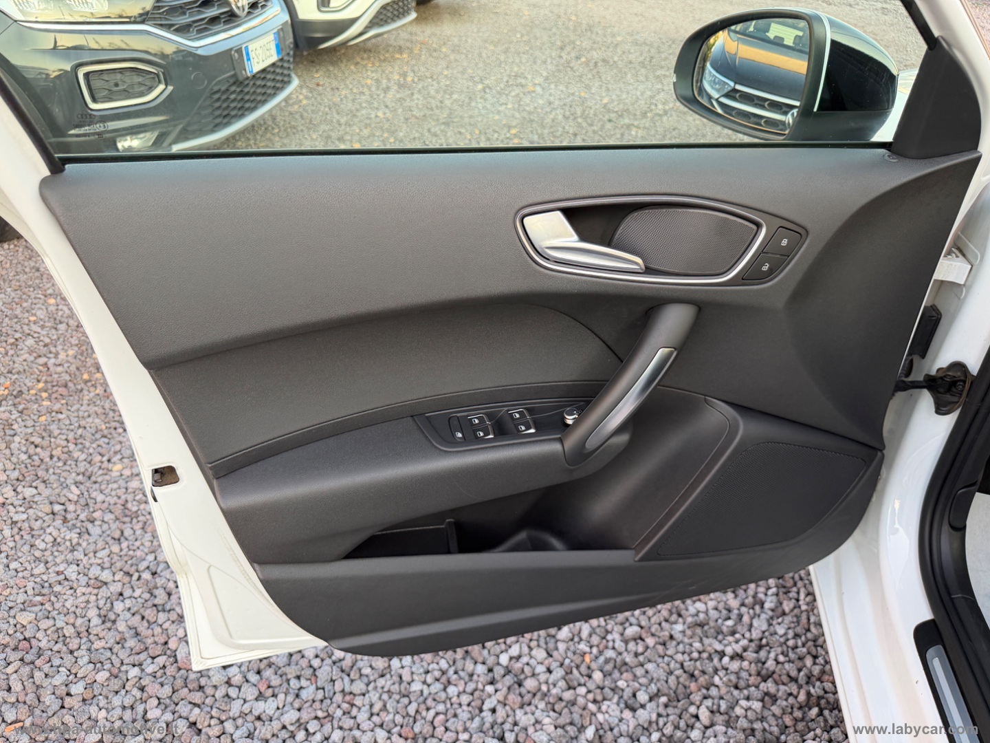 A1 SPORTBACK 1.4 TDI BI XENON LED NAVI - immagine 24