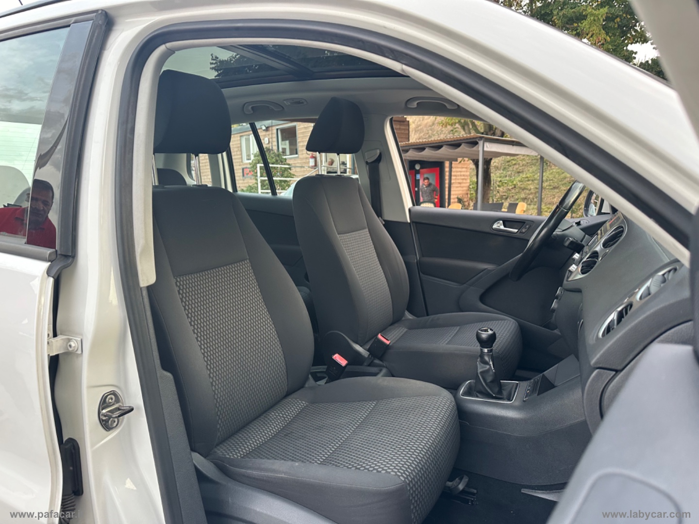 Tiguan 2.0 TDI 4MOTION Sport & Style - immagine 24