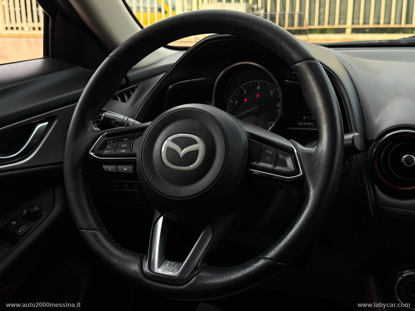 CX-3 1.5L Skyactiv-D Luxury Edition - immagine 24