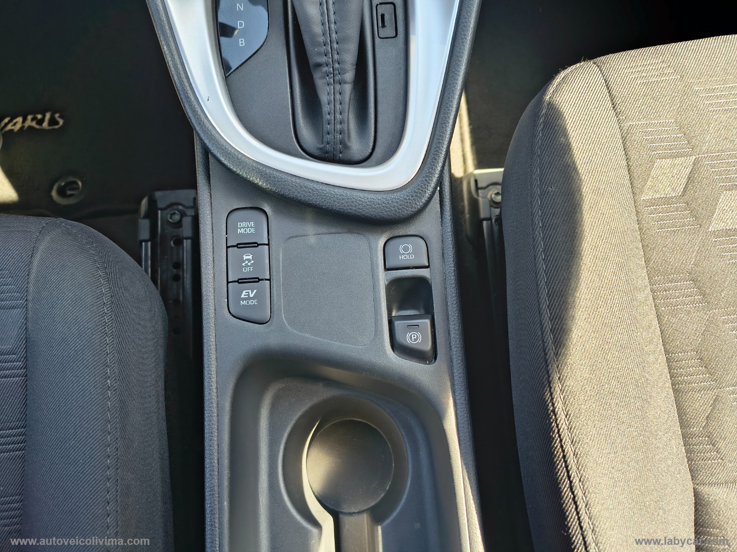 Yaris 1.5 Hybrid 5p. Active - immagine 24