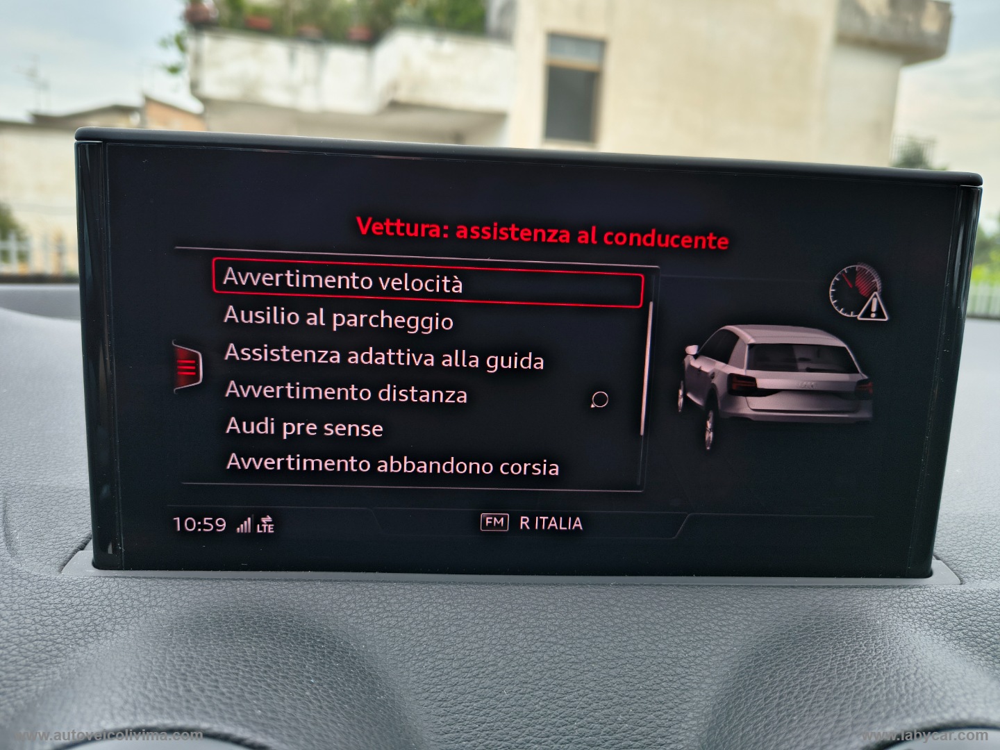 Q2 30 TDI S tronic Business Plus - immagine 24