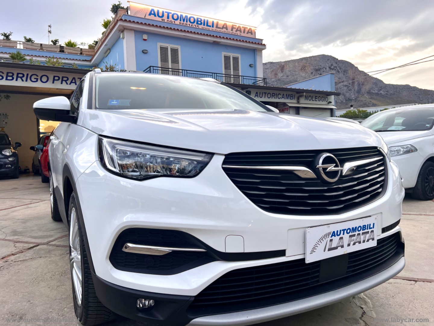 Grandland X 1.6 Hyb. Plug-in aut.FWD ELEGANCE 04/2021 36.300KM - immagine 24