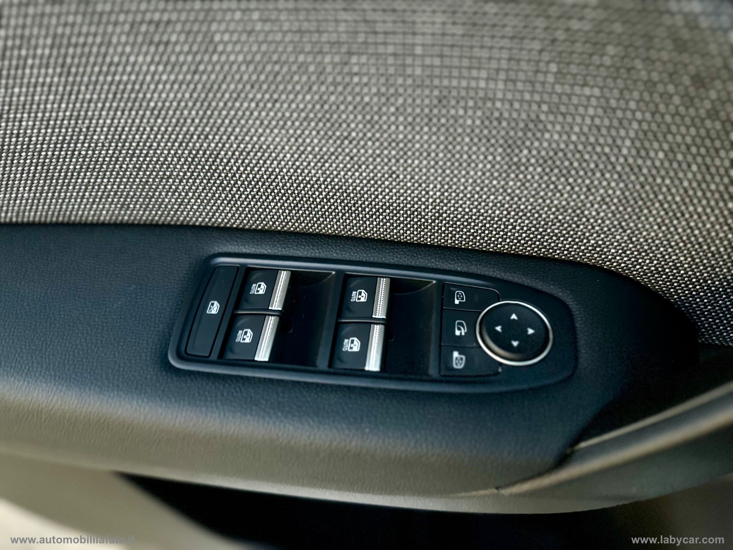 Captur ECO-G 100 CV Techno AZIENDALE KM 3.000 - immagine 24