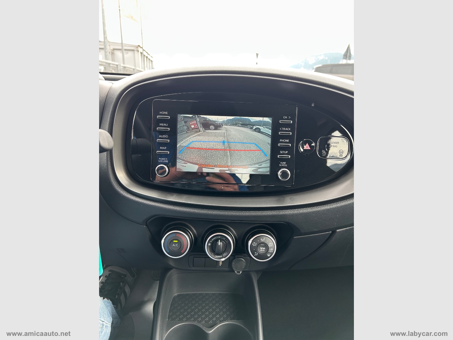 Aygo X 1.0 VVT-i 72 CV 5p. Active - immagine 24
