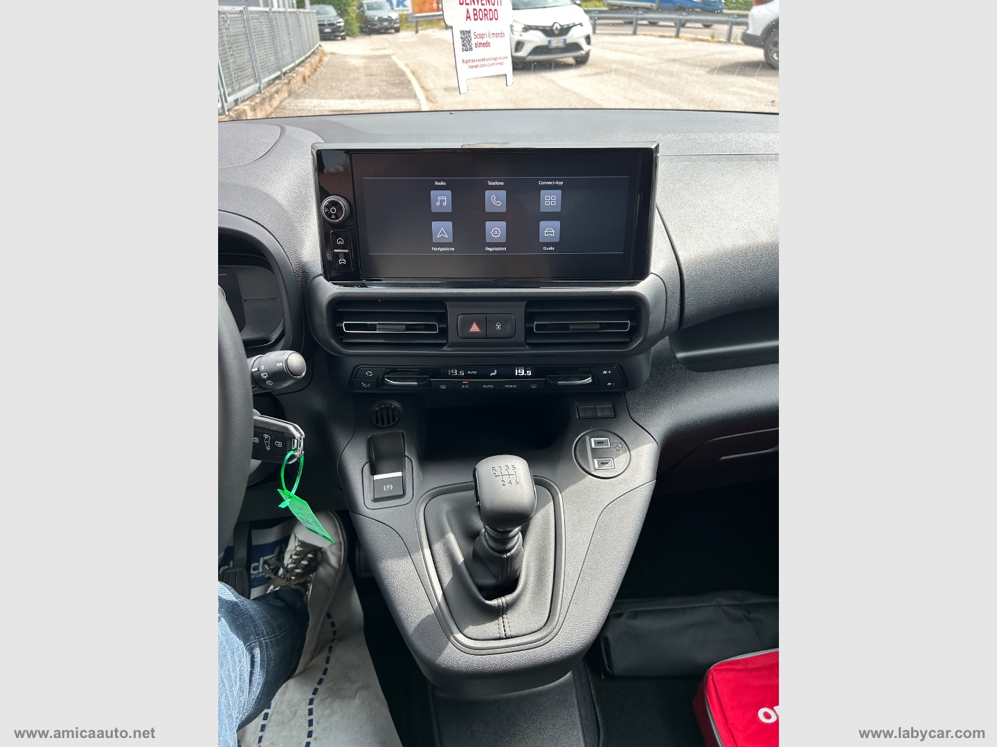 Doblò 1.5 BlueHdi 100CV Combi - All. Olmedo PIANALE RIBASSATO CON RAMPA ACCESSO CARROZZINA - immagine 24