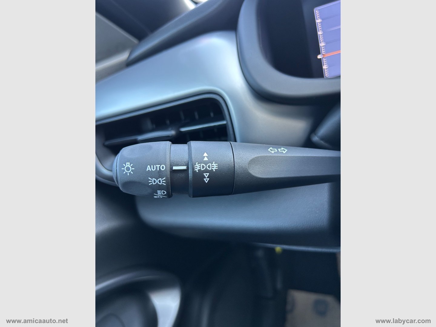 Avenger 1.2 Turbo 110CV e-Hybr. Summit VERNICE BICOLORE GRIGIO STONE/TETTO NERO - immagine 24