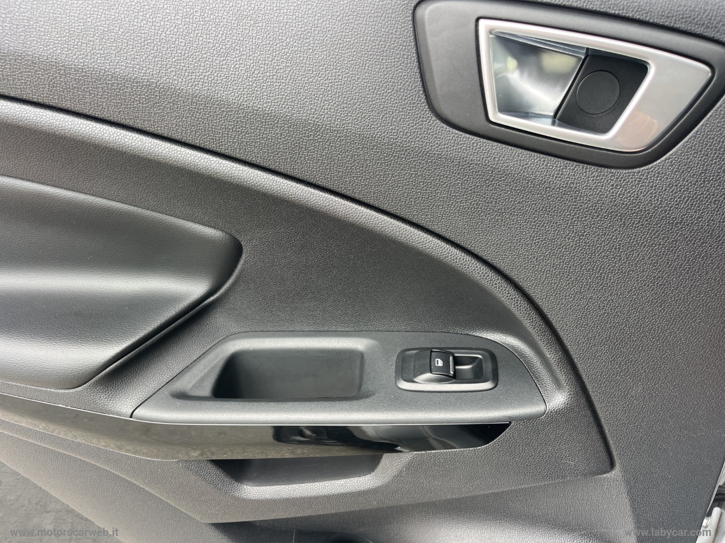 EcoSport 1.0 EcoBoost 125 CV S&S aut. ST-Line - immagine 24
