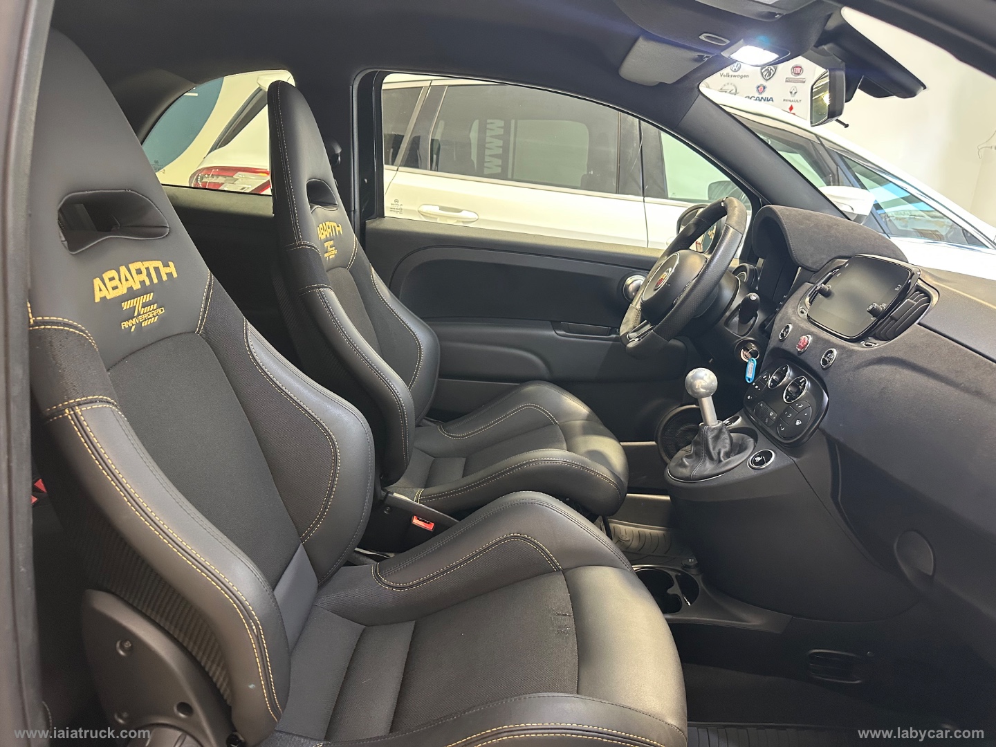 695 1.4 Turbo T-Jet 180 CV 75 Anniv. SOLO 1368 ESEMPLARI - immagine 24