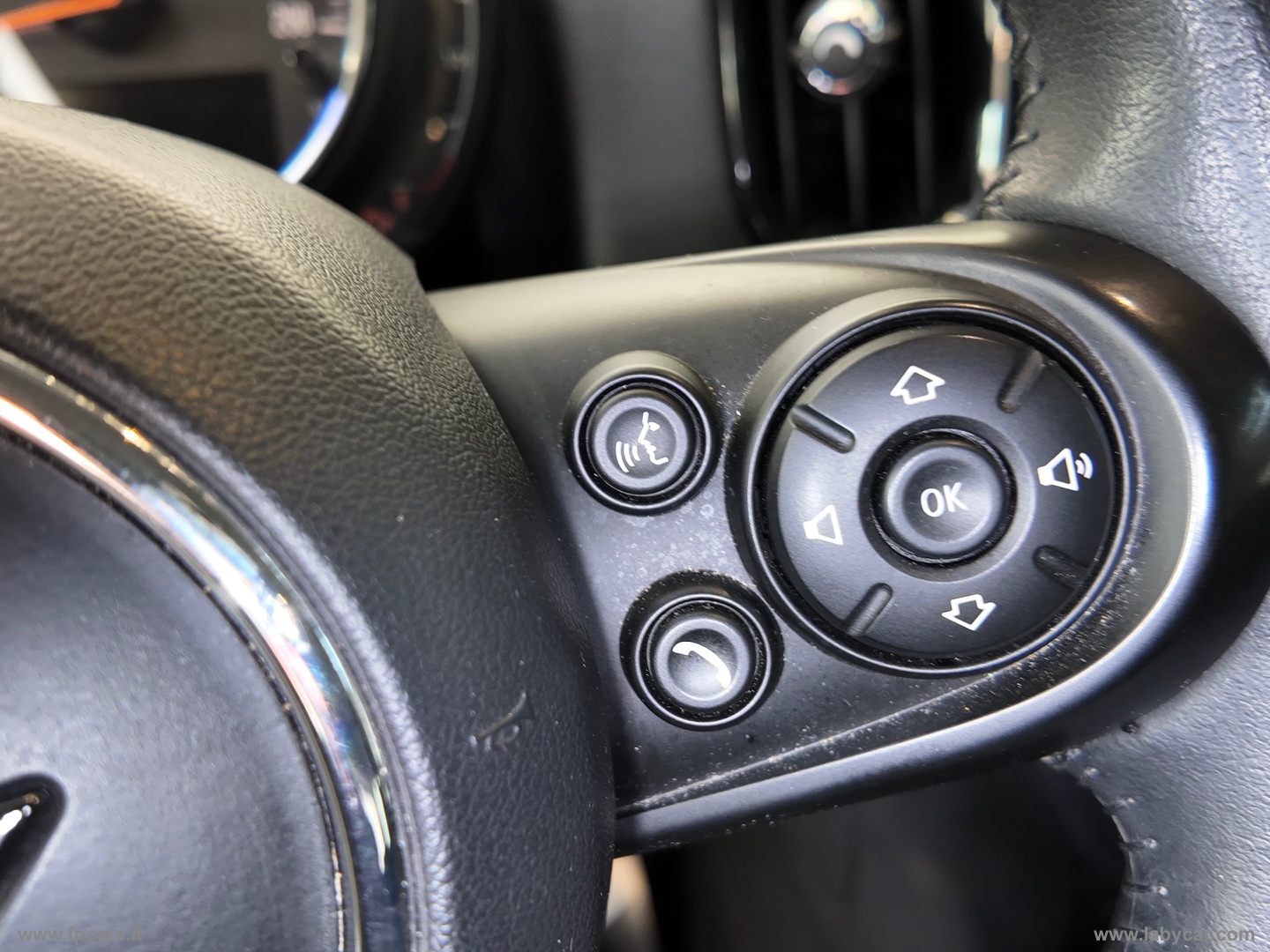 Mini Cooper D Business Countryman Aut. - immagine 24