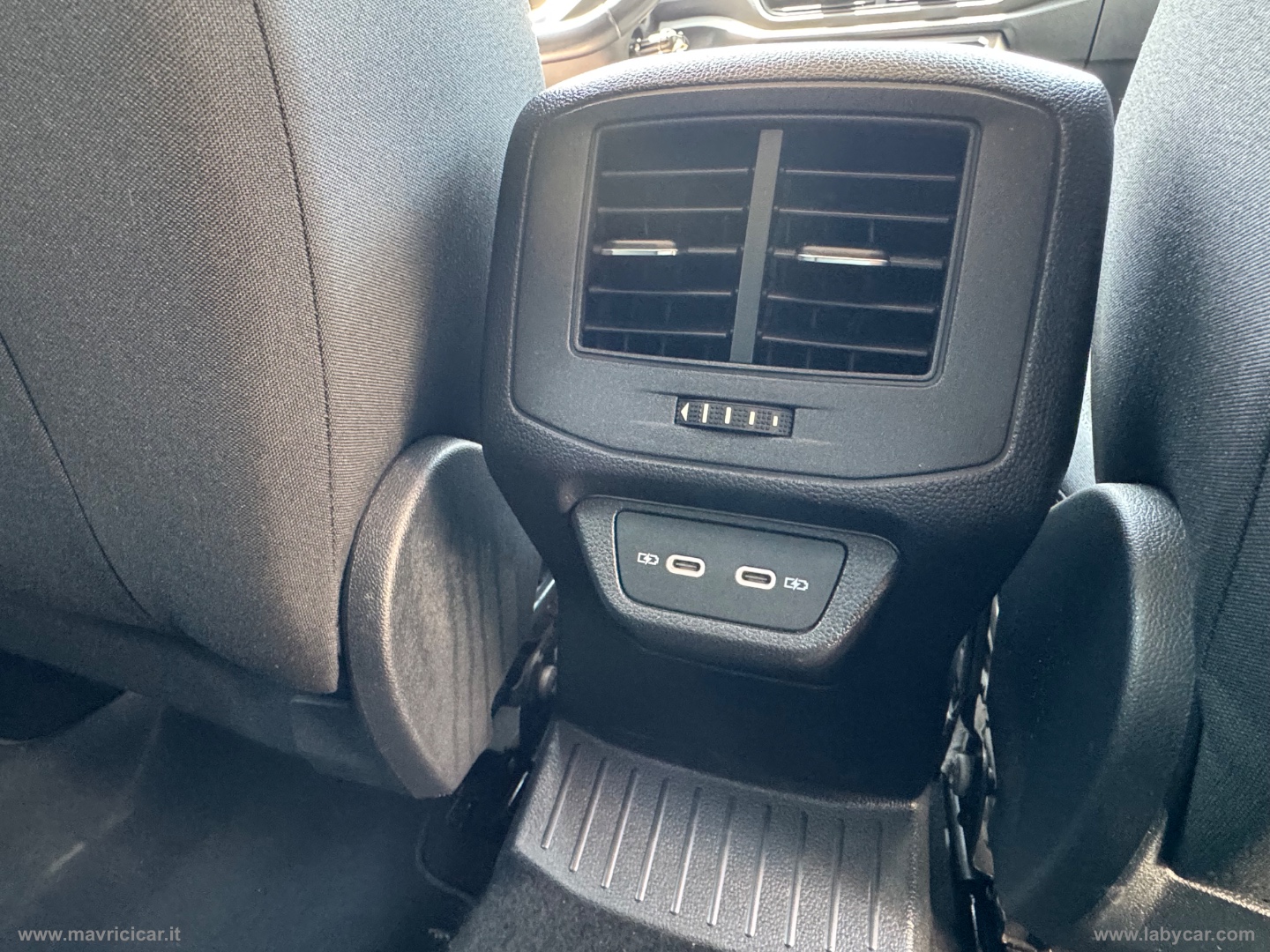 T-Roc 2.0 TDI SCR 150 CV DSG Sport - immagine 24